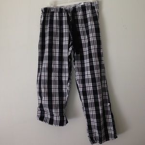 B/w plaid pj pants or lazy wear Capri pant
